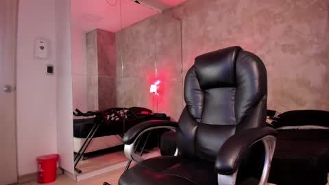 Snapshot of maximo_zahir chatting on January 5, 2026, 7:39 pm maximo_zahir online show from January 5, 2026, 7:39 pm