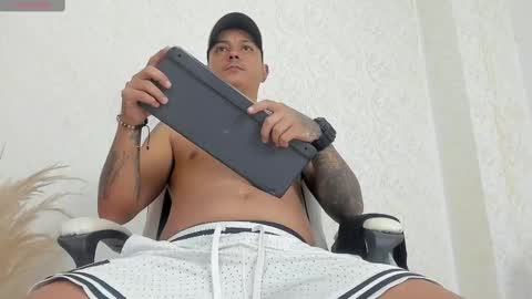 Snapshot of maximohall chatting on September 20, 2025, 11:55 am maximohall online show from September 20, 2025, 11:55 am