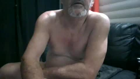 Max online show from November 29, 2025, 7:33 am