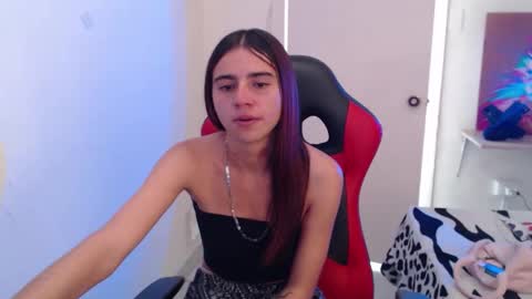maxinesex_ online show from December 1, 2025, 1:38 pm