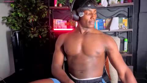 Snapshot of maxmuscle10 chatting on February 3, 2026, 7:24 am Maxmuscle10 online show from February 3, 2026, 7:24 am