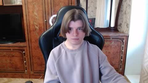 Snapshot of maxplay18 chatting on December 3, 2025, 8:23 am Max online show from December 3, 2025, 8:23 am