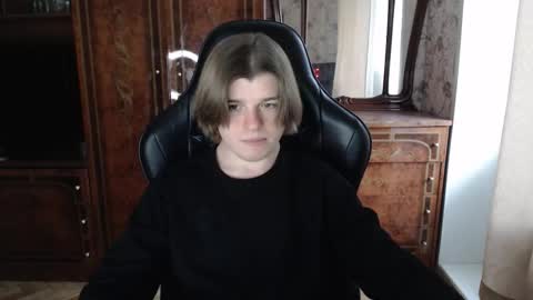 Snapshot of maxplay18 chatting on January 13, 2026, 12:10 pm Max online show from January 13, 2026, 12:10 pm