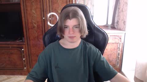 Snapshot of maxplay18 chatting on February 18, 2026, 11:06 am Max online show from February 18, 2026, 11:06 am