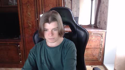 Snapshot of maxplay18 chatting on March 2, 2026, 8:32 am Max online show from March 2, 2026, 8:32 am