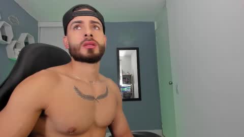 Snapshot of maxtowers chatting on February 7, 2026, 11:41 pm Maxi online show from February 7, 2026, 11:41 pm