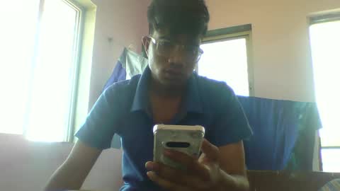 maxwell884480 online show from May 16, 2026, 8:44 am