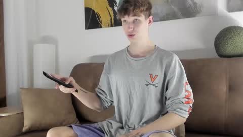 Snapshot of maxwellchik chatting on October 13, 2025, 3:34 pm maxwellchik online show from October 13, 2025, 3:34 pm