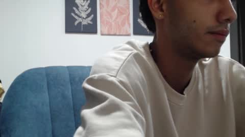 Snapshot of maxwolf18 chatting on October 19, 2025, 12:22 am maxwolf18 online show from October 19, 2025, 12:22 am