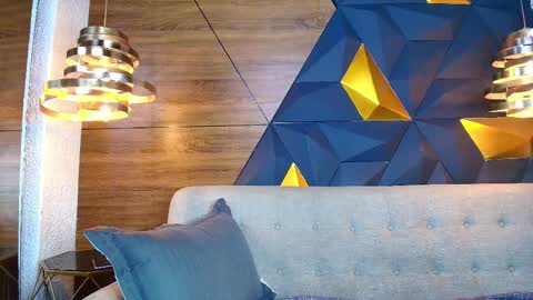 Snapshot of maxx_caprice chatting on December 2, 2025, 3:01 am gabby online show from December 2, 2025, 3:01 am