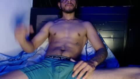 Snapshot of maxximus_10 chatting on December 22, 2024, 6:04 pm maxximus_10 online show from December 22, 2024, 6:04 pm