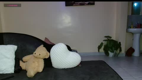 Snapshot of maxxinepetite chatting on July 25, 2026, 7:22 pm maxxinepetite online show from July 25, 2026, 7:22 pm