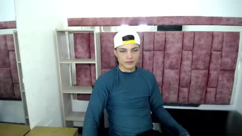 Snapshot of maxxlouis chatting on May 16, 2026, 7:23 pm MaxxLouis online show from May 16, 2026, 7:23 pm