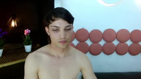 Snapshot of maxxlouis chatting on May 29, 2026, 11:14 pm MaxxLouis online show from May 29, 2026, 11:14 pm
