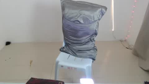 Snapshot of maxxurbate_ chatting on March 7, 2026, 6:05 pm Bryan online show from March 7, 2026, 6:05 pm