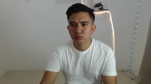 Snapshot of maxxurbate_ chatting on March 8, 2026, 6:39 am Bryan online show from March 8, 2026, 6:39 am