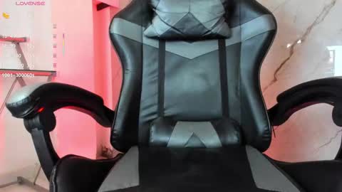 bunny black   online show from March 5, 2025, 7:17 pm