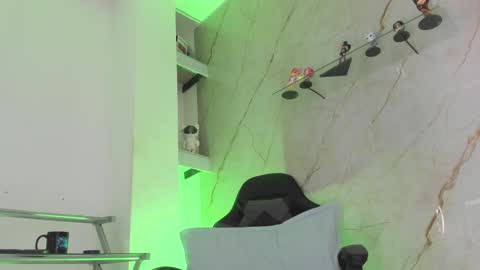 bunny black   online show from March 8, 2025, 11:28 pm