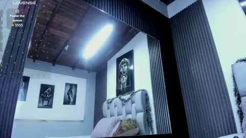 MAY online show from January 10, 2026, 7:48 pm