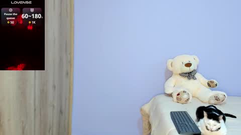 Snapshot of maya__fox chatting on March 10, 2025, 10:02 pm OF mayitta19 online show from March 10, 2025, 10:02 pm