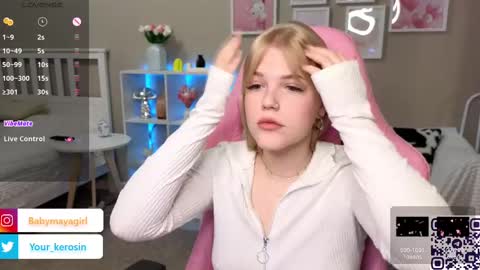 Snapshot of maya_blonde18 chatting on February 10, 2025, 6:42 am Maya online show from February 10, 2025, 6:42 am
