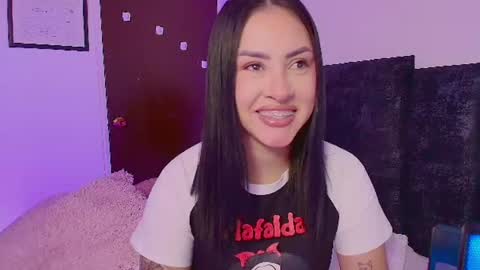 Snapshot of maya_blue_ chatting on June 30, 2026, 4:35 am Maya online show from June 30, 2026, 4:35 am