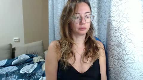 Maya online show from November 2, 2025, 3:53 am