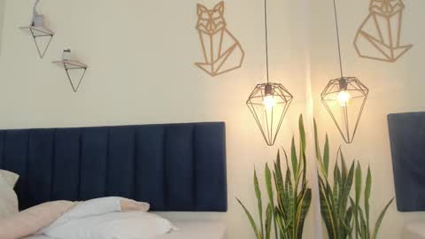 Snapshot of mayaevansmg chatting on December 1, 2025, 12:32 pm SOFIA online show from December 1, 2025, 12:32 pm