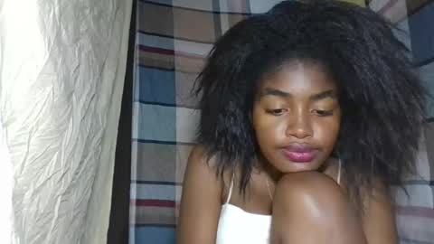 Snapshot of mayajadorelie chatting on September 15, 2025, 3:12 pm charlesia online show from September 15, 2025, 3:12 pm
