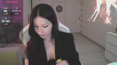 Snapshot of mayales chatting on October 4, 2025, 6:50 pm Mayales online show from October 4, 2025, 6:50 pm