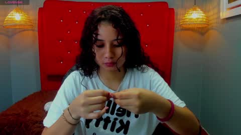 Snapshot of mayamoira chatting on January 15, 2025, 11:53 am Maya online show from January 15, 2025, 11:53 am