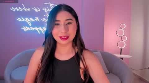 Snapshot of mayamoretti chatting on December 22, 2025, 5:15 am Maya online show from December 22, 2025, 5:15 am