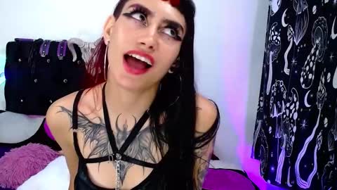 Snapshot of mayaredd chatting on January 30, 2025, 3:33 am mayaredd online show from January 30, 2025, 3:33 am