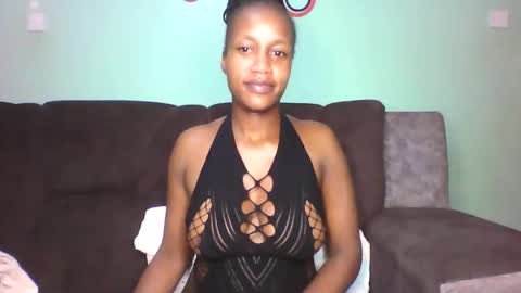 Snapshot of mayasmiley_ chatting on February 6, 2026, 12:48 am prettydoll online show from February 6, 2026, 12:48 am