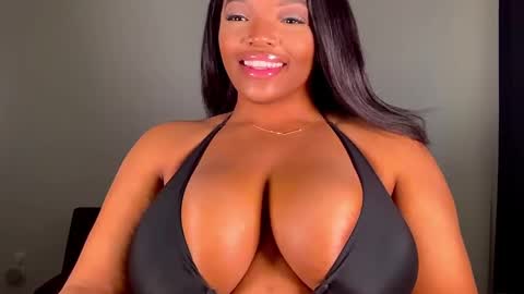 MayBabi online show from January 14, 2025, 3:04 pm