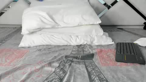 Maybelline69 online show from April 5, 2026, 7:44 pm