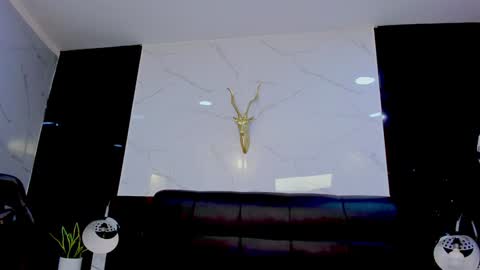 Maylin online show from December 21, 2024, 7:45 am