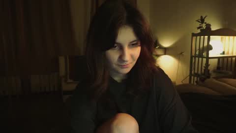 Snapshot of maymary_ chatting on December 17, 2024, 6:24 am Mary . online show from December 17, 2024, 6:24 am