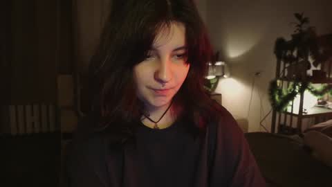 Snapshot of maymary_ chatting on December 31, 2024, 5:44 am Mary . online show from December 31, 2024, 5:44 am