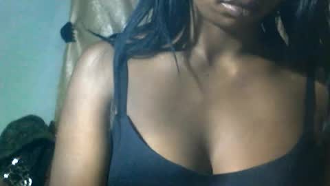 Snapshot of mayolu586 chatting on June 5, 2026, 5:25 am Maya online show from June 5, 2026, 5:25 am