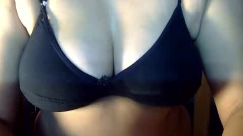 Mayra online show from October 4, 2025, 4:54 am