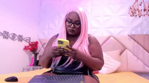 Snapshot of maystorm_ chatting on October 4, 2025, 3:04 am May online show from October 4, 2025, 3:04 am