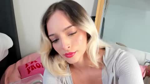 mazekyn online show from December 1, 2025, 7:52 pm