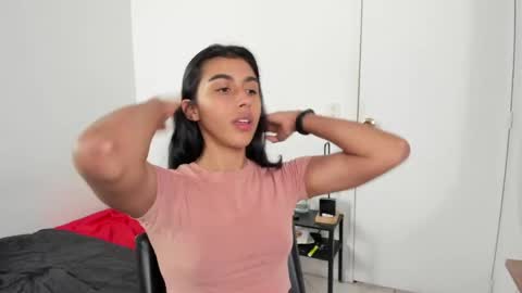 Snapshot of mazikeen_18 chatting on May 14, 2026, 1:29 pm mazikeen_18 online show from May 14, 2026, 1:29 pm
