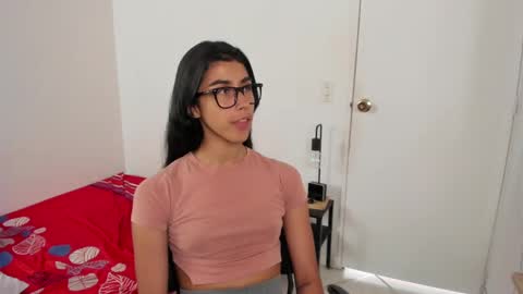Snapshot of mazikeen_18 chatting on June 2, 2026, 1:35 pm mazikeen_18 online show from June 2, 2026, 1:35 pm