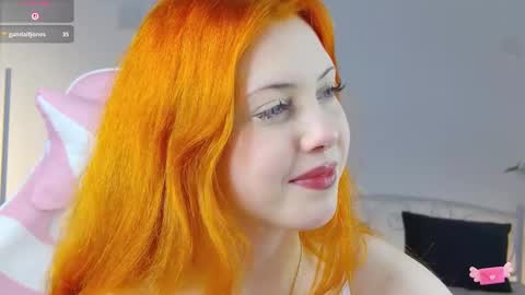 Snapshot of mazymayes chatting on December 2, 2025, 9:10 pm Mazy online show from December 2, 2025, 9:10 pm