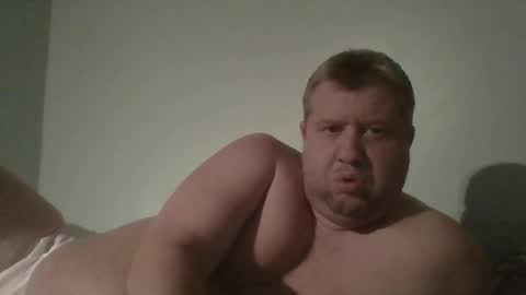 Snapshot of mckhero chatting on November 30, 2025, 11:42 pm Sean online show from November 30, 2025, 11:42 pm