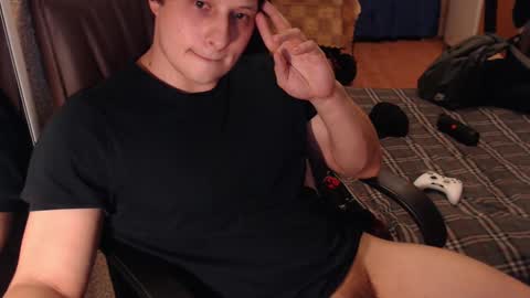 mclovi19 online show from December 27, 2024, 2:12 pm