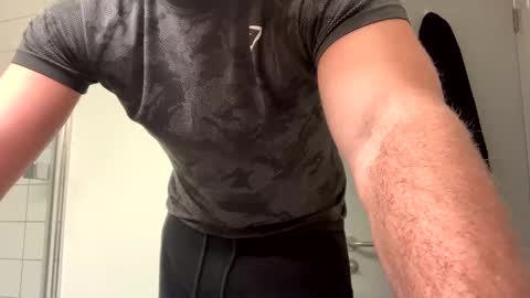 mcr8080 online show from December 31, 2024, 12:04 pm