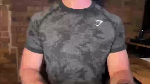 Snapshot of mcr8080 chatting on February 1, 2026, 7:34 pm mcr8080 online show from February 1, 2026, 7:34 pm